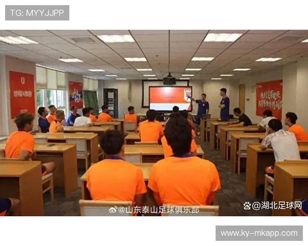 足球联赛在青训扶持中设立区域教练交流与示范中心,足球青训机构 足球联赛在青训扶持中设立区域教练交流与示范中心,足球青训机构